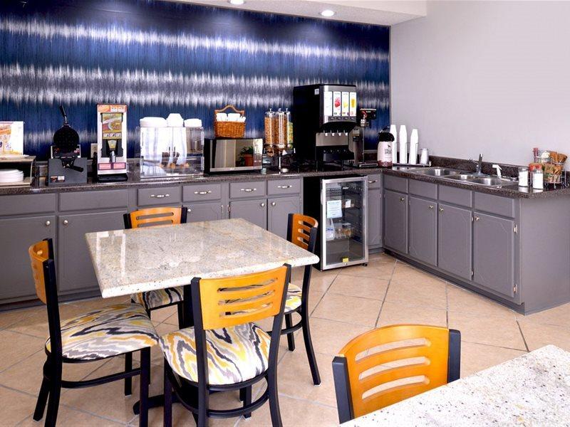 Americas Best Value Inn - Монровилл Экстерьер фото