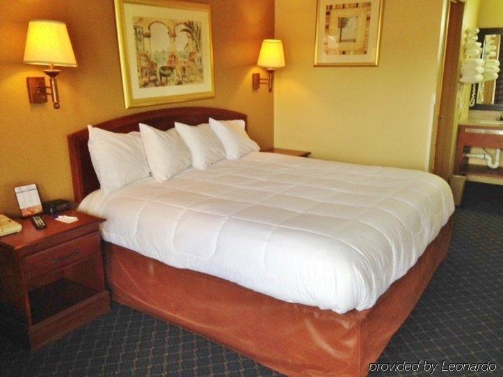 Americas Best Value Inn - Монровилл Экстерьер фото