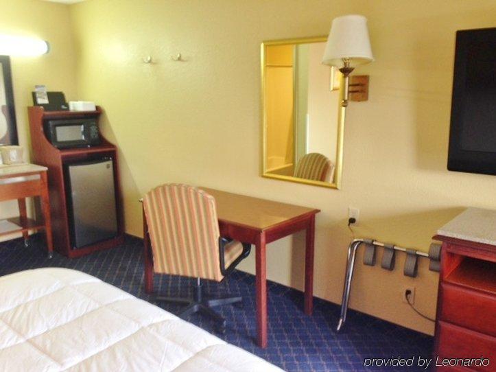 Americas Best Value Inn - Монровилл Экстерьер фото