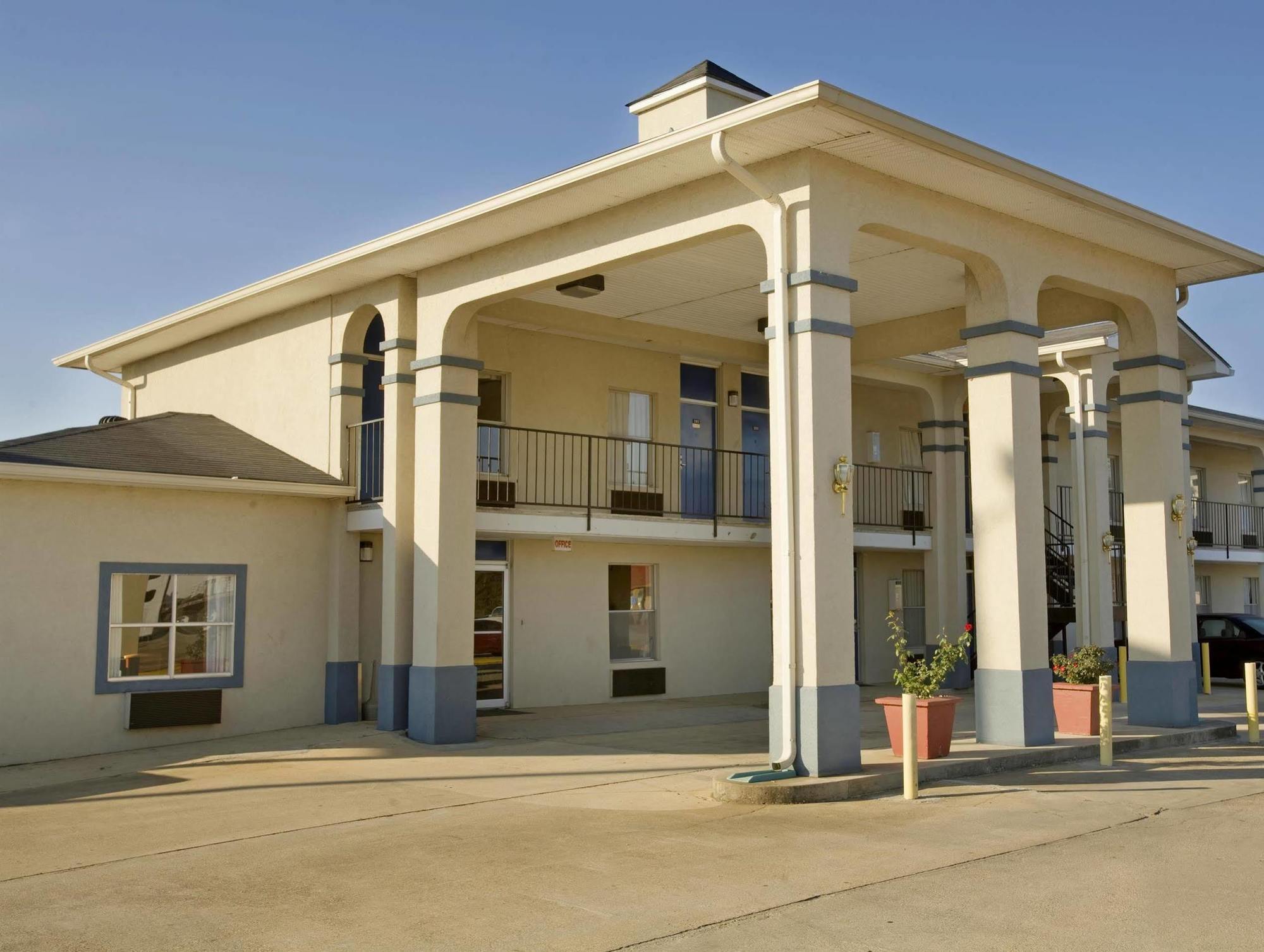 Americas Best Value Inn - Монровилл Экстерьер фото